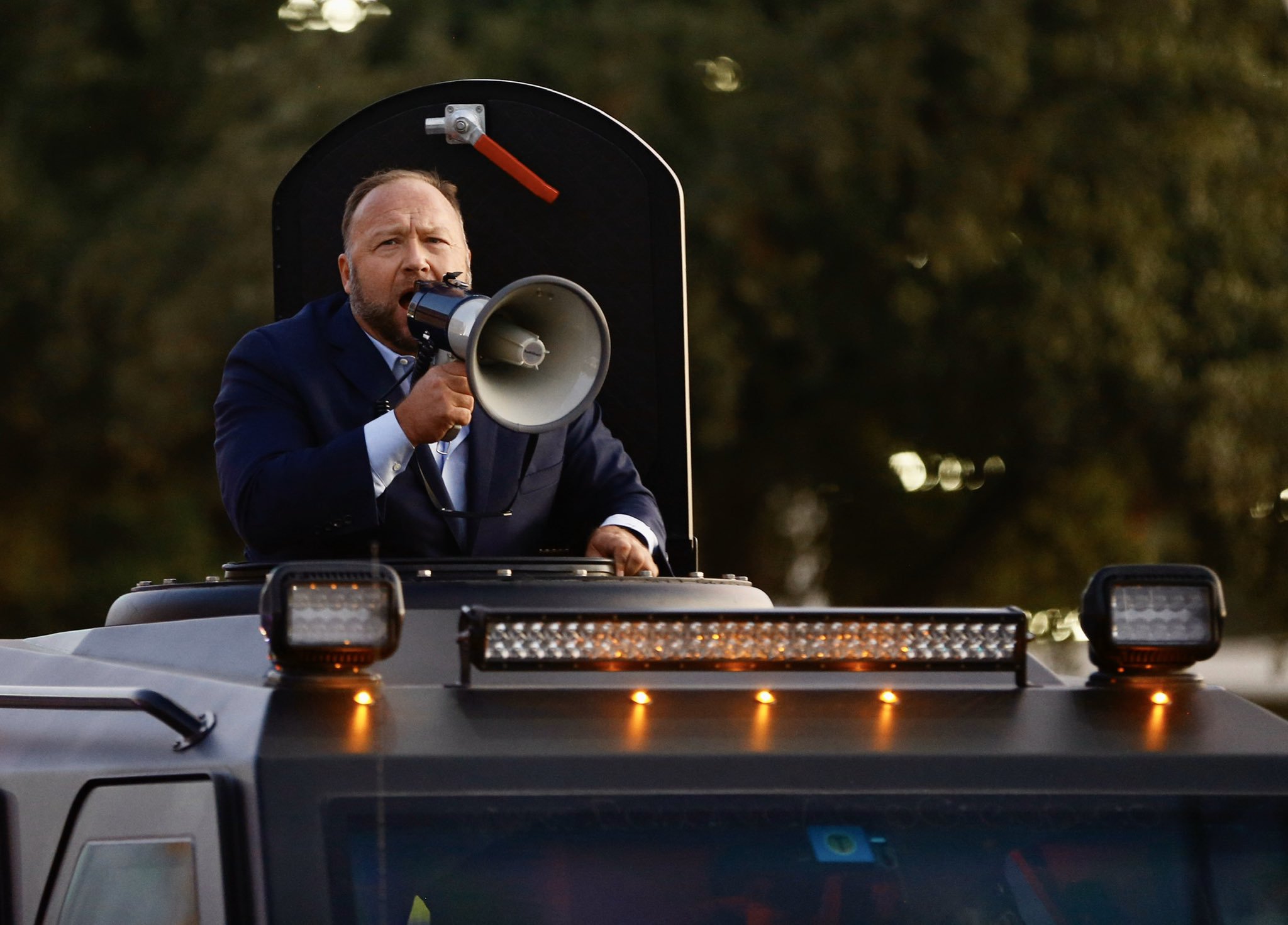 Watch Live As Alex Jones Crashes Hillary Event In Austin